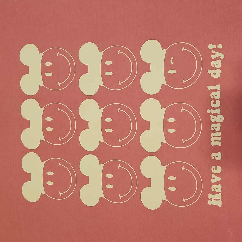 Custom "Have a magical day" short-sleeve t-shirt, pink